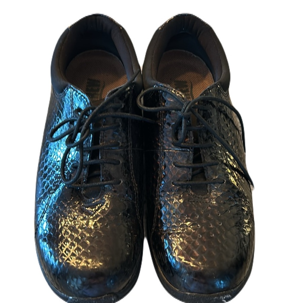 Drew Textured Snake Skin patent Leather Therapeutic shoe/sneaker